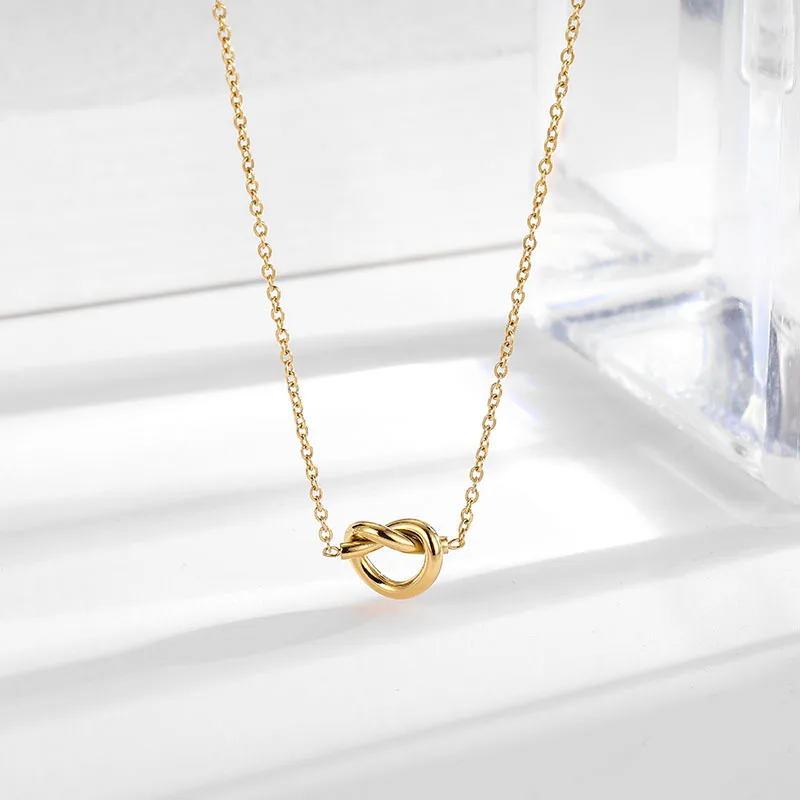 Simple Golden Knot Love Heart Titanium Steel Women's Necklace Luxury Collarbone Chain Fashion Korean Jewelry Wholesale
Simple Golden Knot Love Heart Titanium Steel Women's Necklace Luxury Collarbone Chain Fashion Korean Jewelry Wholesale