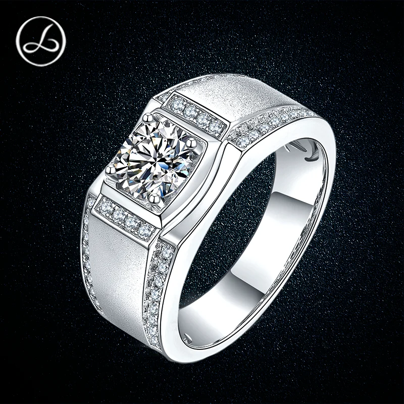 ZhiXiang 1.0ct Classic Male Moissanite 925 Sterling Silver High Clarity D Color Diamond Ring Anniversary Wedding Jewelry For Man
ZhiXiang 1.0ct Classic Male Moissanite 925 Sterling Silver High Clarity D Color Diamond Ring Anniversary Wedding Jewelry For Man