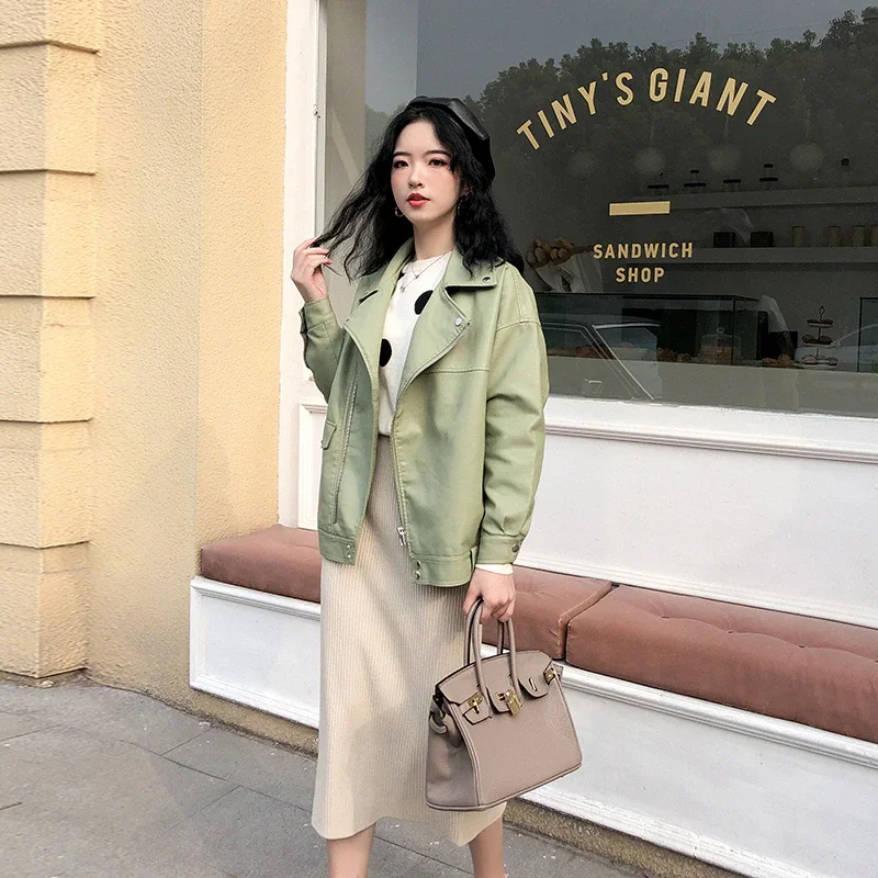 Осенняя Женская куртка из искусственной кожи Xfhh, Свободное пальто в стиле панк с отложным воротником, мотоциклетное байкерское пальто на мо...
Осенняя Женская куртка из искусственной кожи Xfhh, Свободное пальто в стиле панк с отложным воротником, мотоциклетное байкерское пальто на мо...