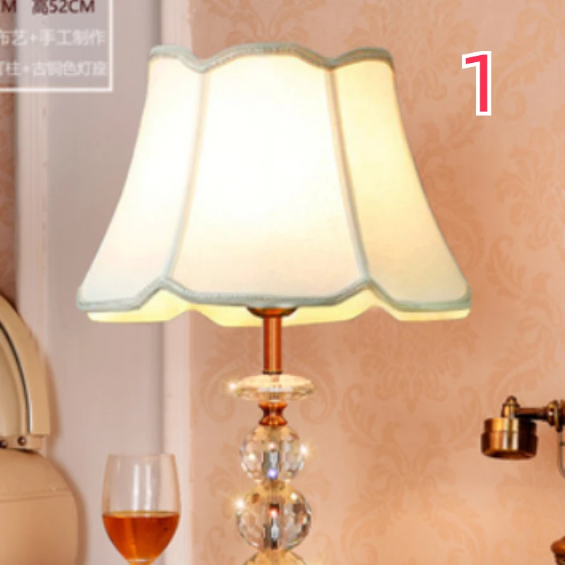 J136827 Bedroom bedside lamp antique copper study living room crystal lamp dimmable
J136827 Bedroom bedside lamp antique copper study living room crystal lamp dimmable
