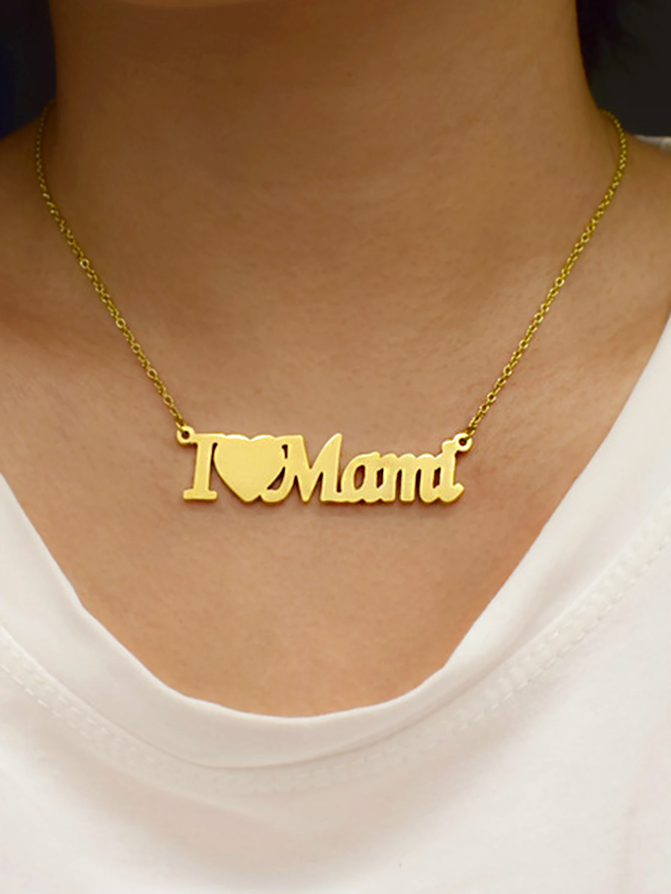 Романтическое ожерелье с подвеской в европейском и американском стиле с надписью «I Love»
Романтическое ожерелье с подвеской в европейском и американском стиле с надписью «I Love»