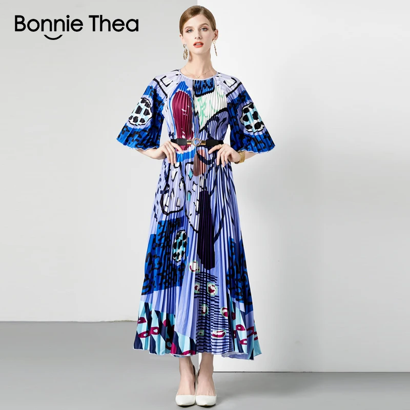 Miyake New blue print Pleated Long dress women summer 2023 O-Neck Lace-up Belt Loose Large Size Vintage Dress Party Maxi dress
Miyake New blue print Pleated Long dress women summer 2023 O-Neck Lace-up Belt Loose Large Size Vintage Dress Party Maxi dress