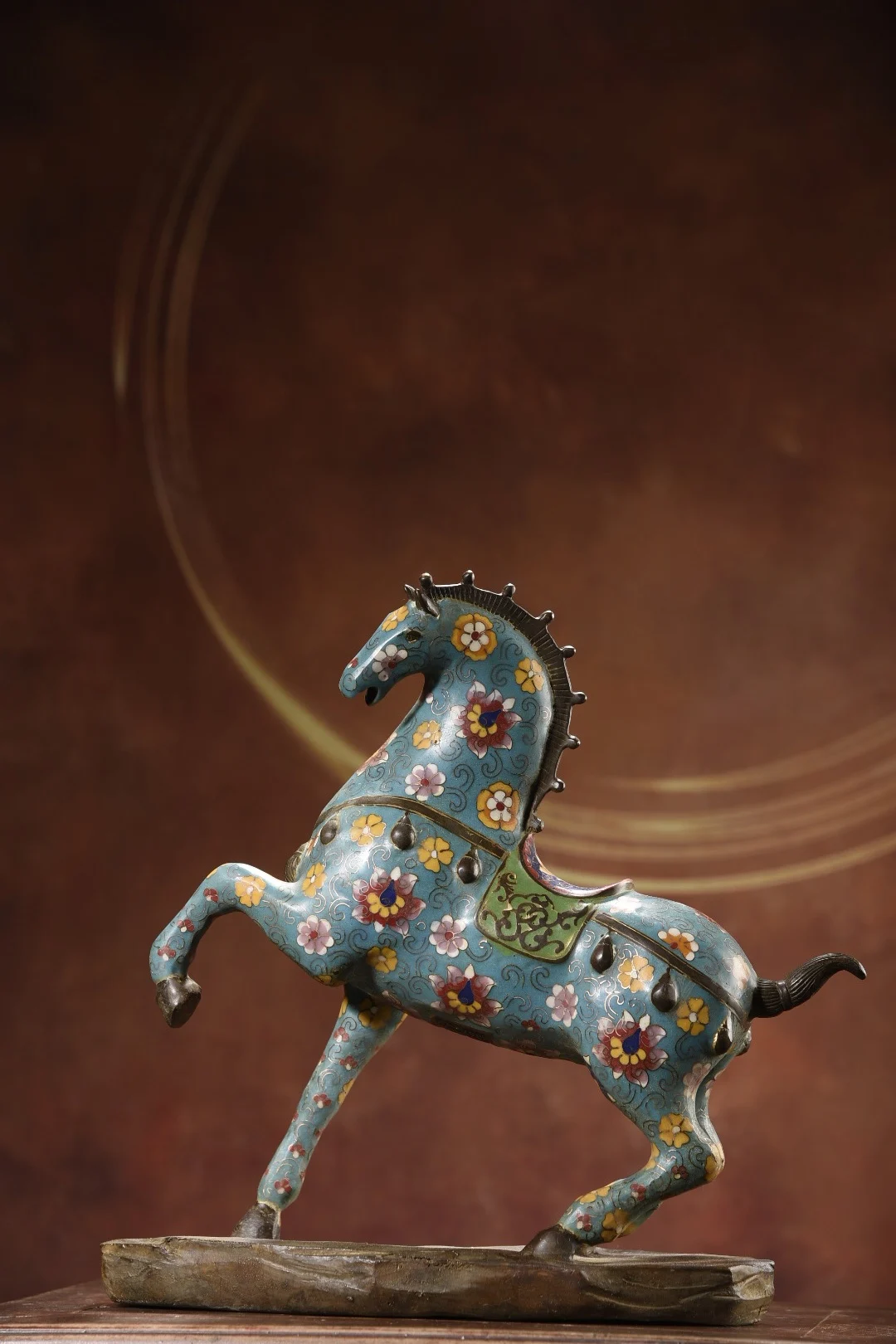 13"Tibet Temple Collection Old purple Bronze Cloisonne Enamel Floral texture Zodiac Horse Statue Tang Ma Amass wealth Ornaments
13"Tibet Temple Collection Old purple Bronze Cloisonne Enamel Floral texture Zodiac Horse Statue Tang Ma Amass wealth Ornaments