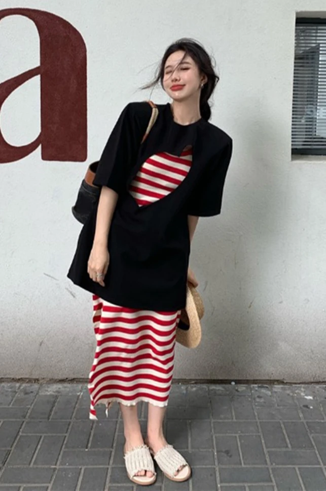Casual Short-sleeved t-shirt + Sleeveles Stripe Dress For Womens Clothing Summer 2023 New Hollow Out Two-piece Sling Dress AC119
Casual Short-sleeved t-shirt + Sleeveles Stripe Dress For Womens Clothing Summer 2023 New Hollow Out Two-piece Sling Dress AC119