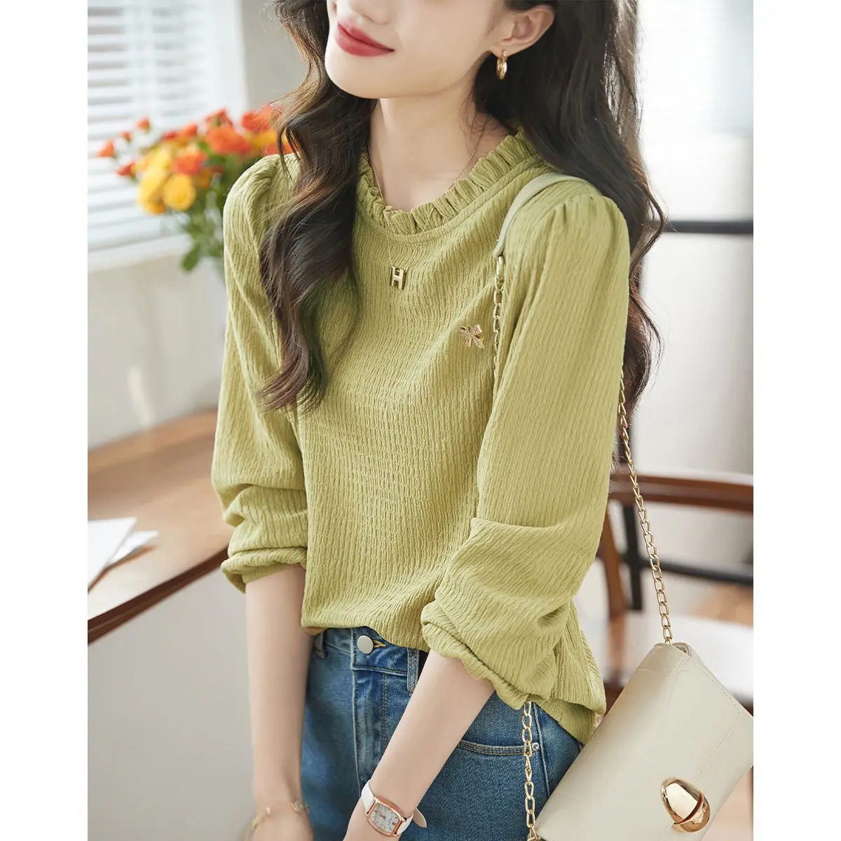 

O-Neck Agaric Lace Texture Fold Blended French Yellowish Cyan T-Shirts Spring Summer Loose Metal Brooch Design Women Fairycore