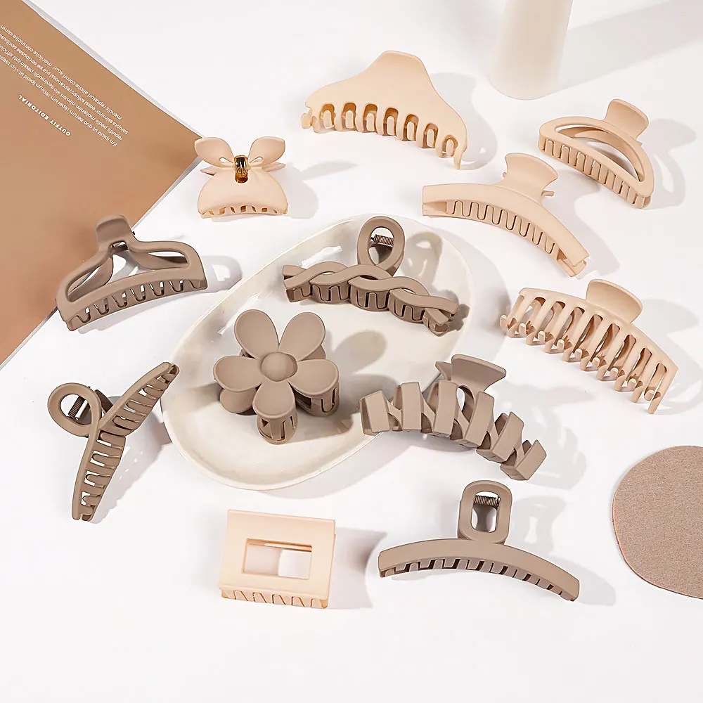Large Brown Hair Clip for Women Fashion French Elegant Hairgrips Korean Letter Hair Claws Clips Girls Hairpins Hair Accessories
Large Brown Hair Clip for Women Fashion French Elegant Hairgrips Korean Letter Hair Claws Clips Girls Hairpins Hair Accessories