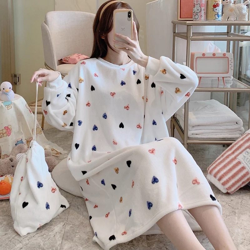 Thick Warm Flannel Long Sleeve Loose Nightgowns For Women Winter Coral Velvet Long Dress Sleepwear Night Dress Nightdress Nighty
Thick Warm Flannel Long Sleeve Loose Nightgowns For Women Winter Coral Velvet Long Dress Sleepwear Night Dress Nightdress Nighty