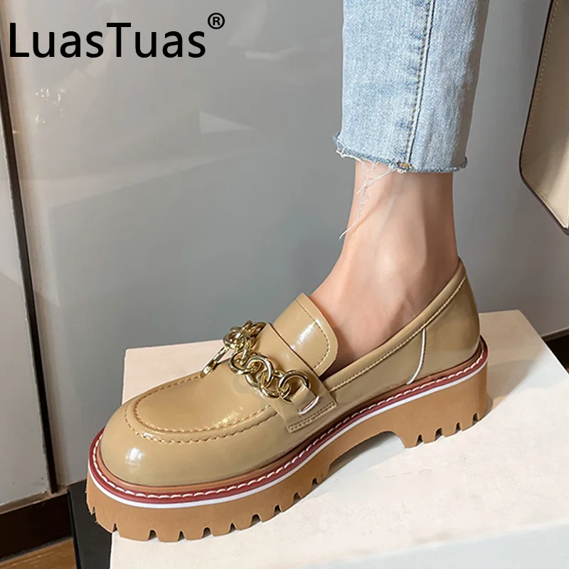LuasTuas New Women Pumps 2022 Real Leather Metal Chain Female Shoes Fashion Cool Club Spring Woman Shoes Footwear Size 34-39
LuasTuas New Women Pumps 2022 Real Leather Metal Chain Female Shoes Fashion Cool Club Spring Woman Shoes Footwear Size 34-39