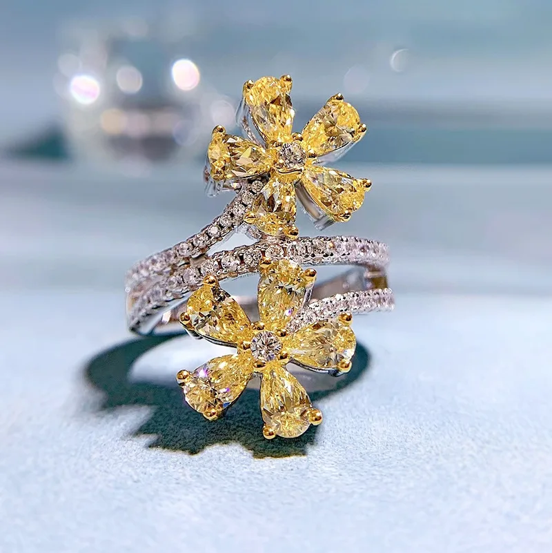 2023 new 925 silver high carbon diamond water drop 3 * 5 flower yellow diamond white diamond popular ring in Europe and America
2023 new 925 silver high carbon diamond water drop 3 * 5 flower yellow diamond white diamond popular ring in Europe and America