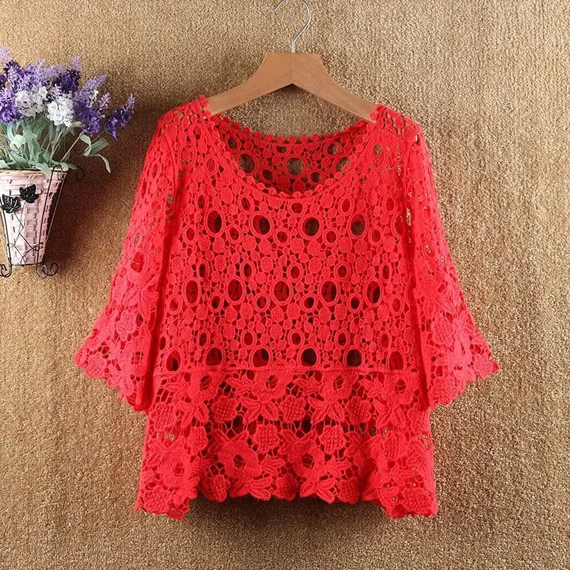 Pullover summer new hollow knitted sweater women short air-conditioned shirt five-point sleeve bat shirt lace sweater female top
Pullover summer new hollow knitted sweater women short air-conditioned shirt five-point sleeve bat shirt lace sweater female top