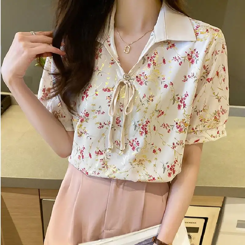 Lace-up Lantern Sleeve Women's Shirt Elegant Floral Chiffon Tops Short-sleeved Elegant Fashion Blouse 2022 Summer New Printing
Lace-up Lantern Sleeve Women's Shirt Elegant Floral Chiffon Tops Short-sleeved Elegant Fashion Blouse 2022 Summer New Printing