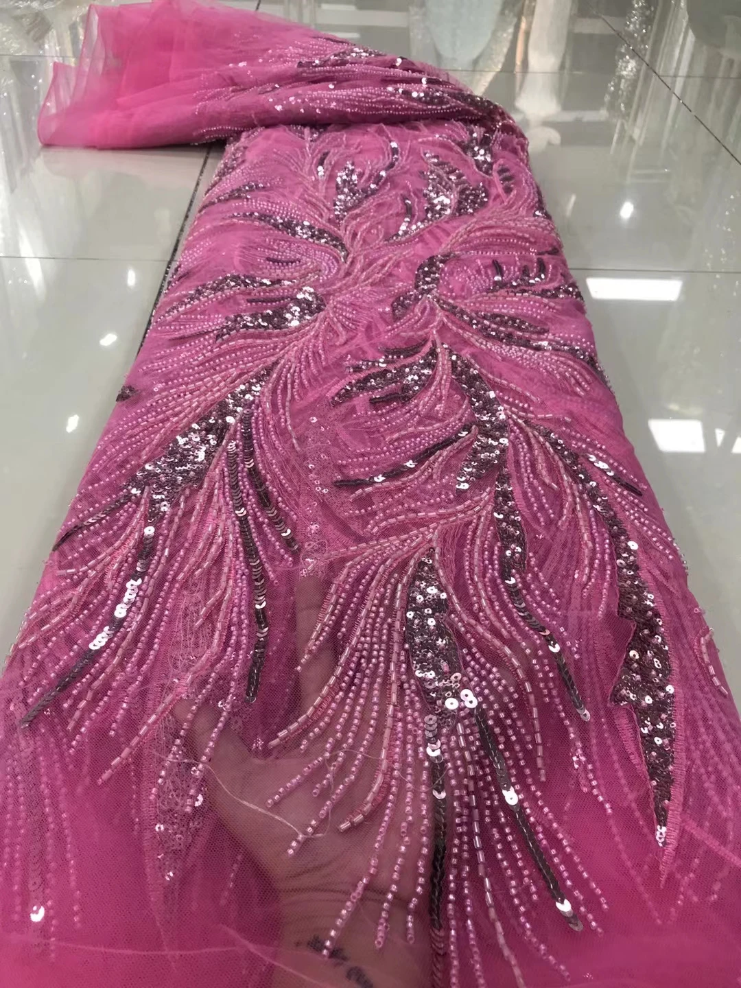 5Y/ ZX8101 New Africa Hot Sale Fabric High Quality Fashion Design Embroidery Net Lace With Beads For Wedding Or Party Dress
5Y/ ZX8101 New Africa Hot Sale Fabric High Quality Fashion Design Embroidery Net Lace With Beads For Wedding Or Party Dress
