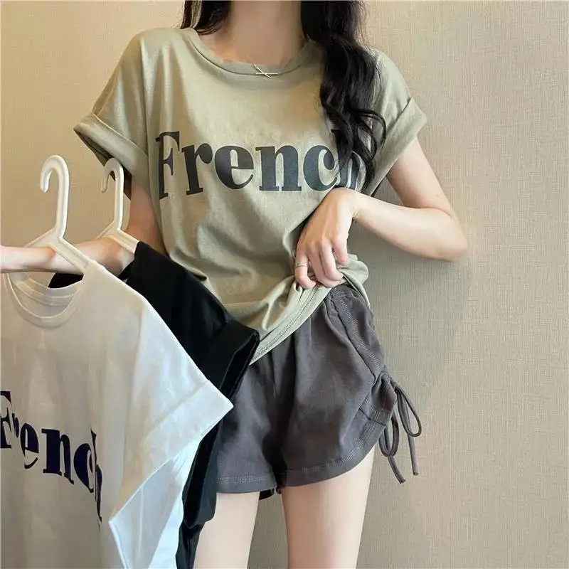 2022 NEW Women Tops Tshirt Summer Female Letter Appliques Luxury Brand T-Shirt Short Sleeve High Quality Casual Cotton Tees
2022 NEW Women Tops Tshirt Summer Female Letter Appliques Luxury Brand T-Shirt Short Sleeve High Quality Casual Cotton Tees