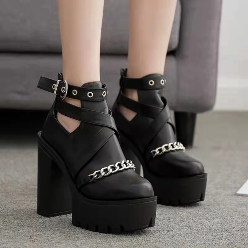 2022 NEW Chain Women Shoes Zipper Square High Heel Ankle Boots for Women Punk Shoes Platform Spring Autumn
2022 NEW Chain Women Shoes Zipper Square High Heel Ankle Boots for Women Punk Shoes Platform Spring Autumn