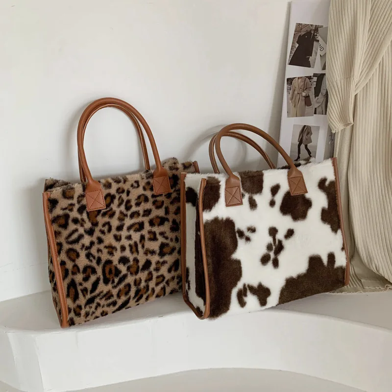 Fashion Korean Version Shoulder Bags for Women Large Capacity Tote Bag Retro Cow Leopard Print PU Leather Plush Design Handbags
Fashion Korean Version Shoulder Bags for Women Large Capacity Tote Bag Retro Cow Leopard Print PU Leather Plush Design Handbags
