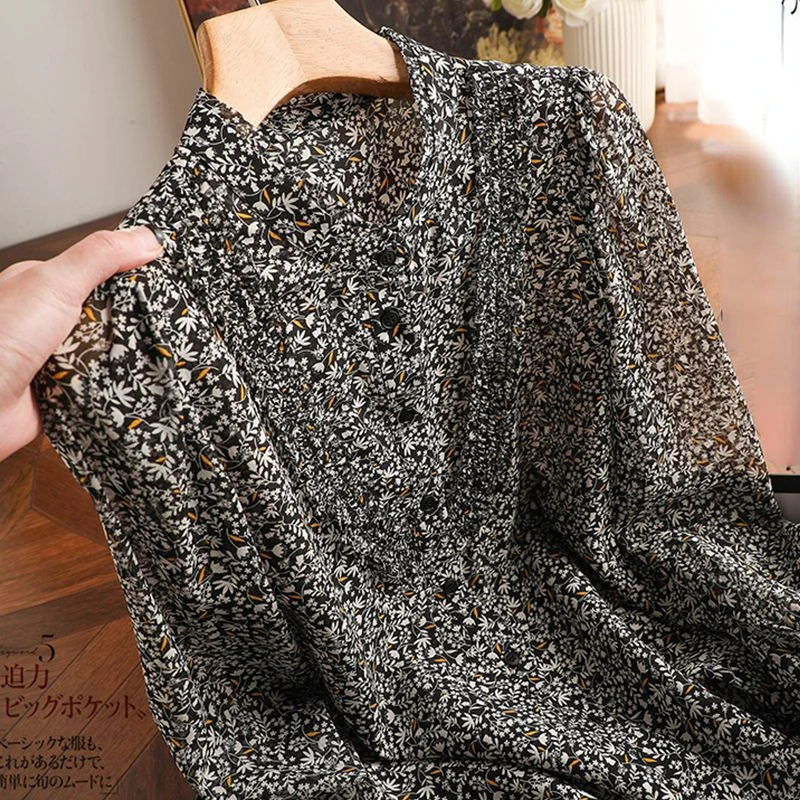 French Elegant High Grade Floral Shirt Blouse Women Summer New Tops Lantern Sleeve Edible Tree Fungus Shirt Blouse Female E252
French Elegant High Grade Floral Shirt Blouse Women Summer New Tops Lantern Sleeve Edible Tree Fungus Shirt Blouse Female E252