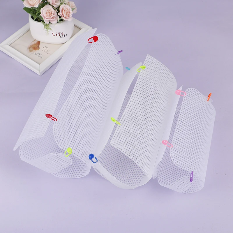Sewing DIY Craft Supplies Latch Hook Bags Plastic Mesh Cloth Thread Hook Bag Rug Hook Bags
Sewing DIY Craft Supplies Latch Hook Bags Plastic Mesh Cloth Thread Hook Bag Rug Hook Bags
