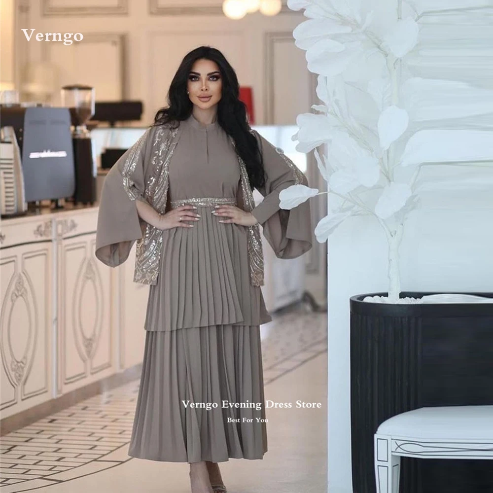 Verngo Vintage Dubai Kaftan Chiffon Two Pieces Evening Dresses With Coat High Neck Long Sleeves Pleats Arabic Formal Party Gowns
Verngo Vintage Dubai Kaftan Chiffon Two Pieces Evening Dresses With Coat High Neck Long Sleeves Pleats Arabic Formal Party Gowns