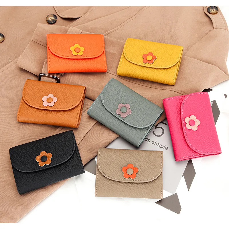X6768 Two Folds Girl Billfold Soft Real Top Layer Cow Leather Card Slots Bag 5 Petals Flower Decoration Flap Purses Lady Wallet
X6768 Two Folds Girl Billfold Soft Real Top Layer Cow Leather Card Slots Bag 5 Petals Flower Decoration Flap Purses Lady Wallet