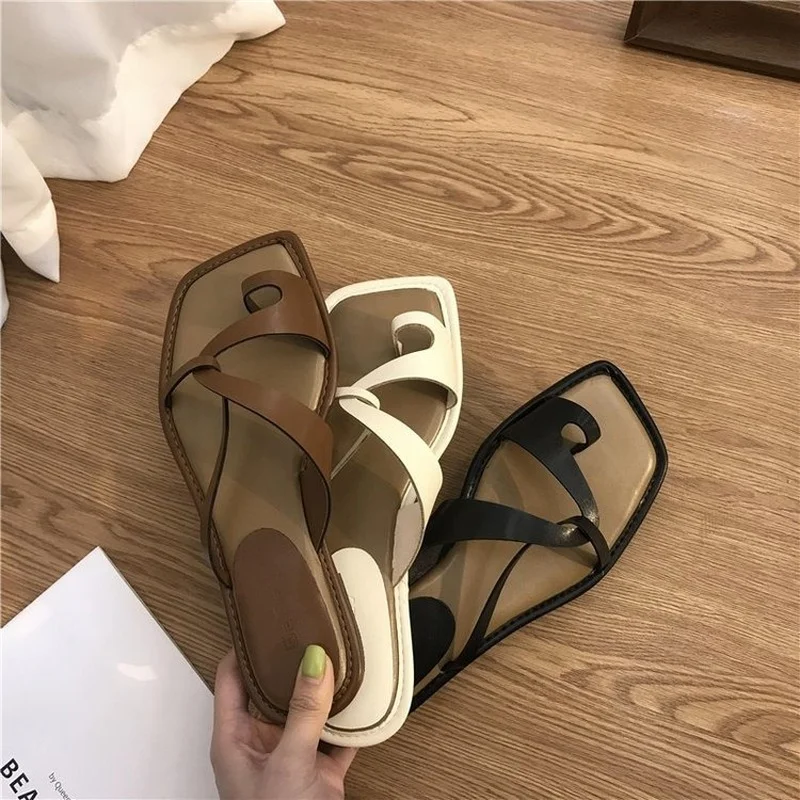 2022 Fashionable All-match Comfortable Casual Summer New Korean Style Slippers for Women To Wear Fashionable Sandals In Summer
2022 Fashionable All-match Comfortable Casual Summer New Korean Style Slippers for Women To Wear Fashionable Sandals In Summer