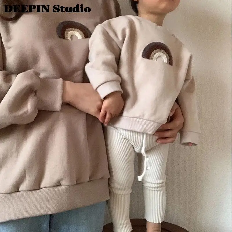 DEEPIN Studio 2022 Spring New Family Wear Cute Rainbow Cotton Hoodie Mother And Daughter Casual Sweater Parent-Child Clothing
DEEPIN Studio 2022 Spring New Family Wear Cute Rainbow Cotton Hoodie Mother And Daughter Casual Sweater Parent-Child Clothing