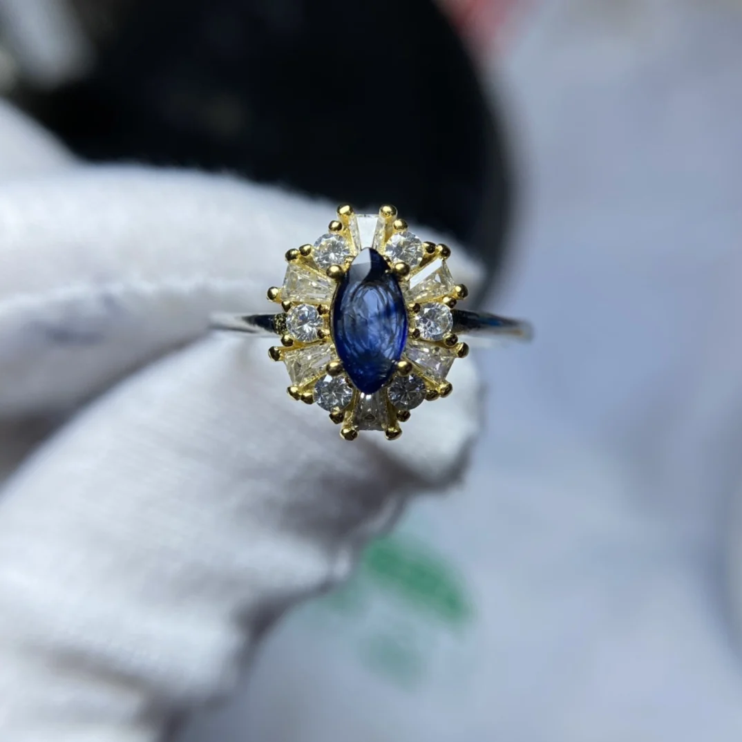 1Pcs/Lot Natural Sapphire Gemstone Ring Adjustable Size Marquise Inlay 925 Silver Gift Woman Jewelry Anillos Mujer Bague Bijoux
1Pcs/Lot Natural Sapphire Gemstone Ring Adjustable Size Marquise Inlay 925 Silver Gift Woman Jewelry Anillos Mujer Bague Bijoux
