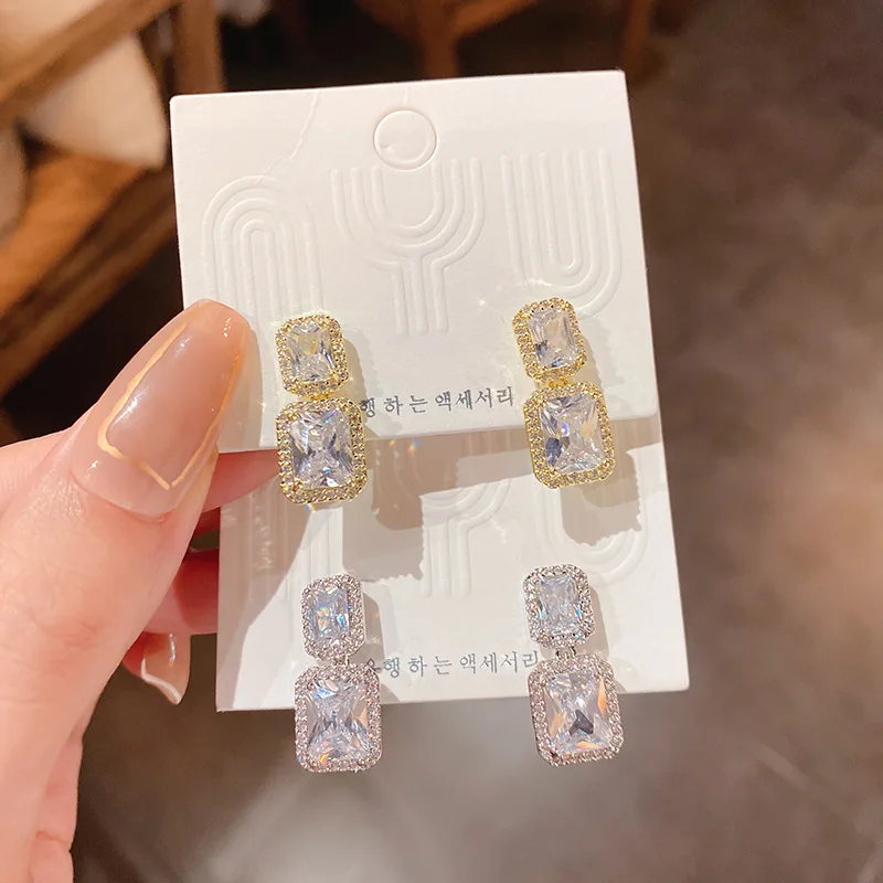 Real Gold Plated Silver Needle Zircon Square Earrings Hong Kong Style Retro Versatile Temperament Simple Fashion
Real Gold Plated Silver Needle Zircon Square Earrings Hong Kong Style Retro Versatile Temperament Simple Fashion