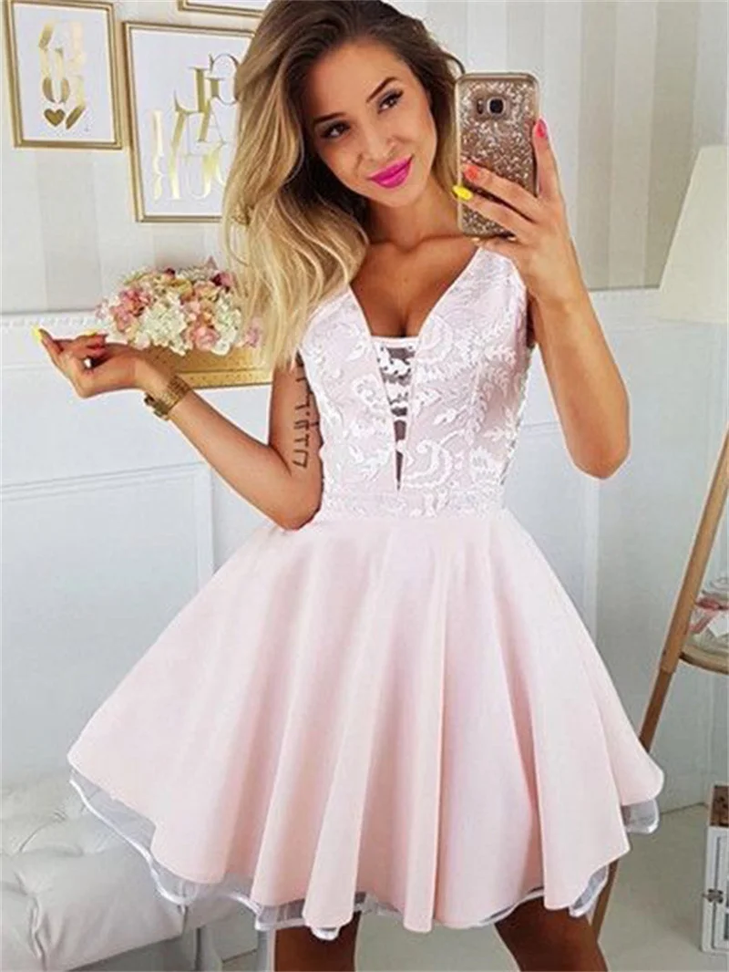 V Neck Homecoming Dresses Lace Zipper Back Sleeveless Graduation Party Girls' Wear Short Prom Gowns A Line Vestidos
V Neck Homecoming Dresses Lace Zipper Back Sleeveless Graduation Party Girls' Wear Short Prom Gowns A Line Vestidos