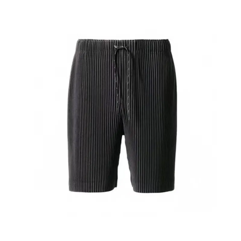New pleated shorts men and women jogging pull rope street wear men's shorts
New pleated shorts men and women jogging pull rope street wear men's shorts