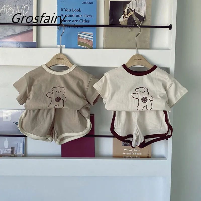 2022 New Cute Bear Print Baby Clothes Set Summer Short Sleeve Tops + Shorts 2pcs Boys Set Cotton Cartoon Girls Clothing Suit
2022 New Cute Bear Print Baby Clothes Set Summer Short Sleeve Tops + Shorts 2pcs Boys Set Cotton Cartoon Girls Clothing Suit