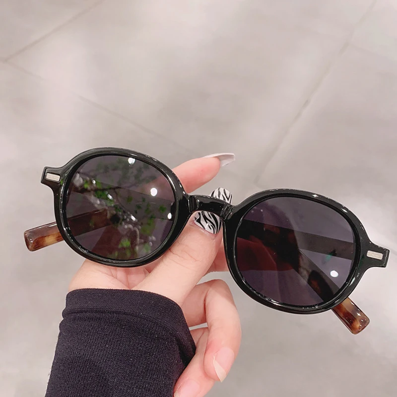 Fashion Candy Color Oval Polarized Sunglasses Women Retro Clear Anti-blue Light Glasses Frame Trending Men Shades UV400
Fashion Candy Color Oval Polarized Sunglasses Women Retro Clear Anti-blue Light Glasses Frame Trending Men Shades UV400