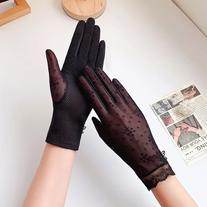 2022 Summer New Women Gloves Ladies Anti-UV Sunscreen Ice Silk Thin Gloves Mesh Breathable Can Be Opened Fingertip Driving Glove
2022 Summer New Women Gloves Ladies Anti-UV Sunscreen Ice Silk Thin Gloves Mesh Breathable Can Be Opened Fingertip Driving Glove