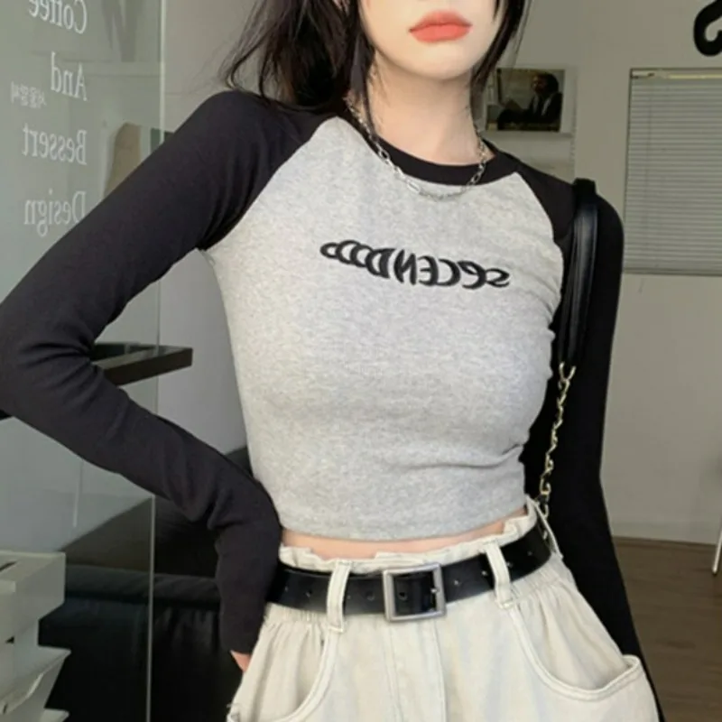 Letter Print T Shirt Women Spring Long Sleeve Patchwork Tops Fashion Retro Contrast Color Crop Top Hot Girl Kpop Skinny Y2K Tees
Letter Print T Shirt Women Spring Long Sleeve Patchwork Tops Fashion Retro Contrast Color Crop Top Hot Girl Kpop Skinny Y2K Tees