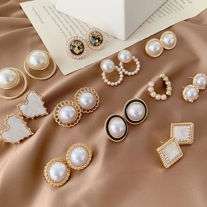 2022 New Trend Pearl Stud Earrings Geometric Round Earrings For Women Girl Korea Baroque Temperament Vintage Ear Jewelry Brincos
2022 New Trend Pearl Stud Earrings Geometric Round Earrings For Women Girl Korea Baroque Temperament Vintage Ear Jewelry Brincos