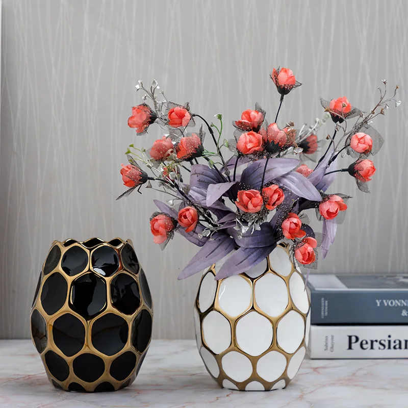 European vase, flower ware, home decoration, creative diamond electroplating flower arrangement, dry flower vase in Phnom Penh
European vase, flower ware, home decoration, creative diamond electroplating flower arrangement, dry flower vase in Phnom Penh