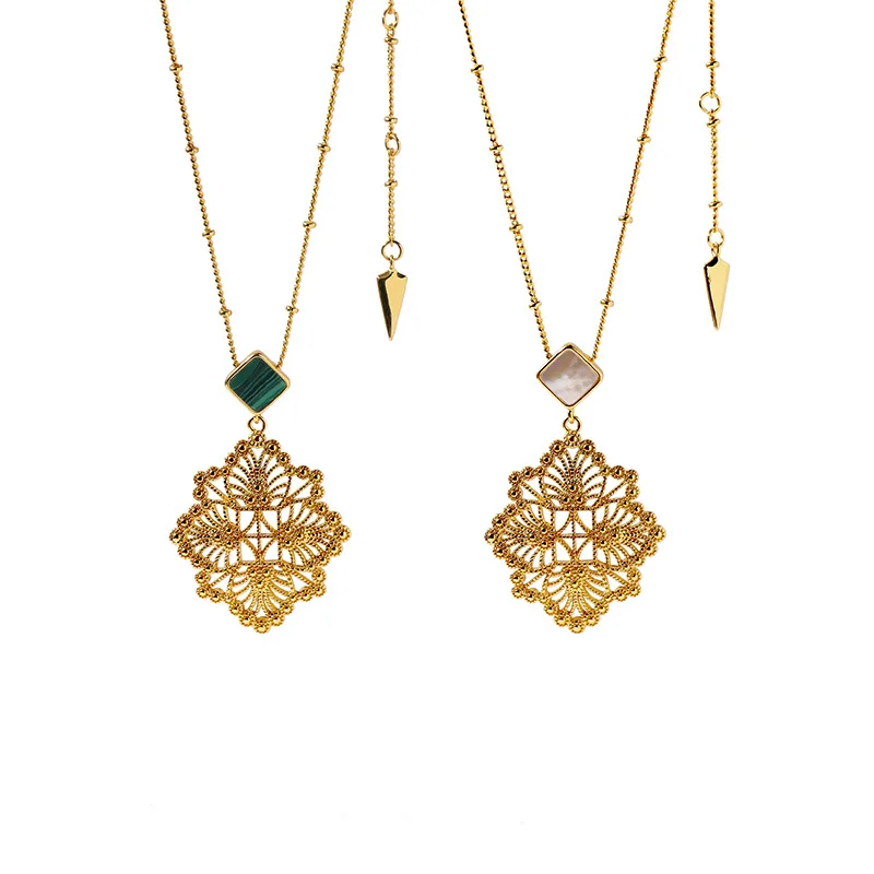 Fashion necklace retro exquisite personality creative with gold hollow flower plate chain simple jewelry
Fashion necklace retro exquisite personality creative with gold hollow flower plate chain simple jewelry