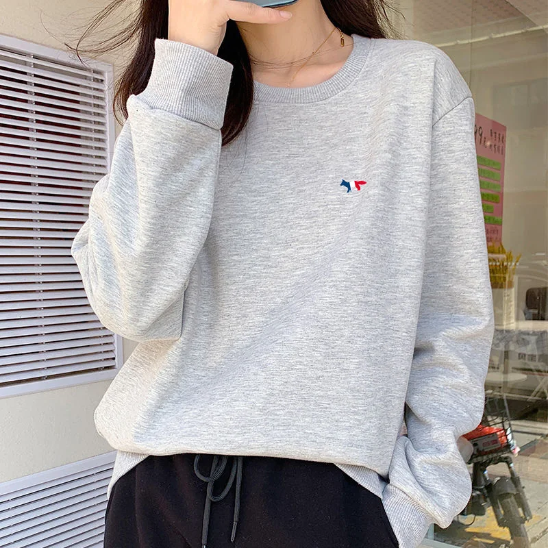 Men Women Brand Tricolor Fox Embroidery Sweatshirts Autumn Winter Long Sleeve O Neck Cotton Pullover Casual Classic Cozy Tops
Men Women Brand Tricolor Fox Embroidery Sweatshirts Autumn Winter Long Sleeve O Neck Cotton Pullover Casual Classic Cozy Tops