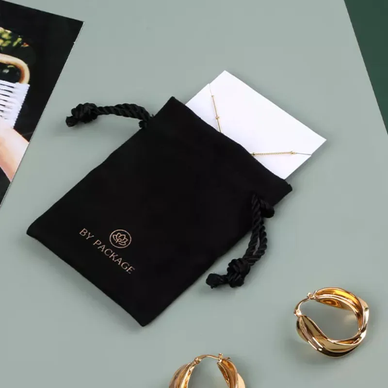 

Black Flannel Bags With Cards 8x11cm 9x12cm 10x15cm Custom Logo Sack Makeup Microfiber Drawstring Pouches