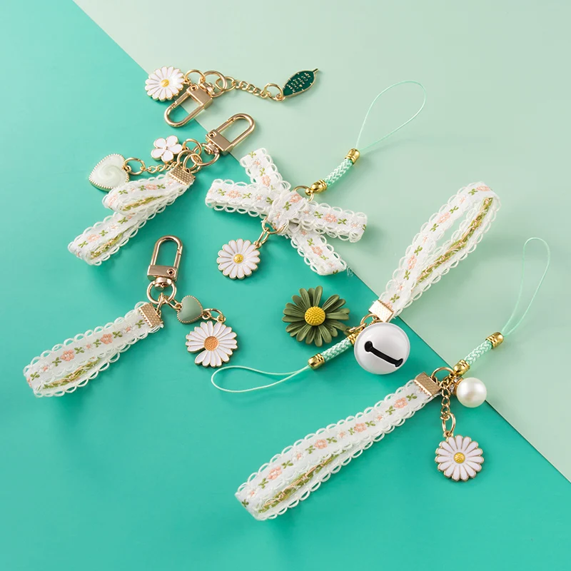 Fashion Lace Bracelet Keychain Metal Ring Pendant Airipods Creative Personality Car Chain Key Ring Cute Handbag Hanging Gifts
Fashion Lace Bracelet Keychain Metal Ring Pendant Airipods Creative Personality Car Chain Key Ring Cute Handbag Hanging Gifts