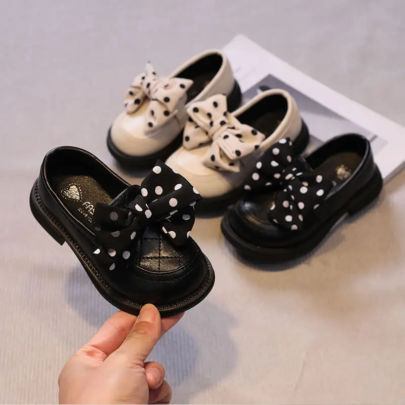 Girls Leather Shoes 2022 Spring & Summer New Bow Beautiful Versatile School Shoes for Uniform Children Fashion Loafers Casual PU
Girls Leather Shoes 2022 Spring & Summer New Bow Beautiful Versatile School Shoes for Uniform Children Fashion Loafers Casual PU