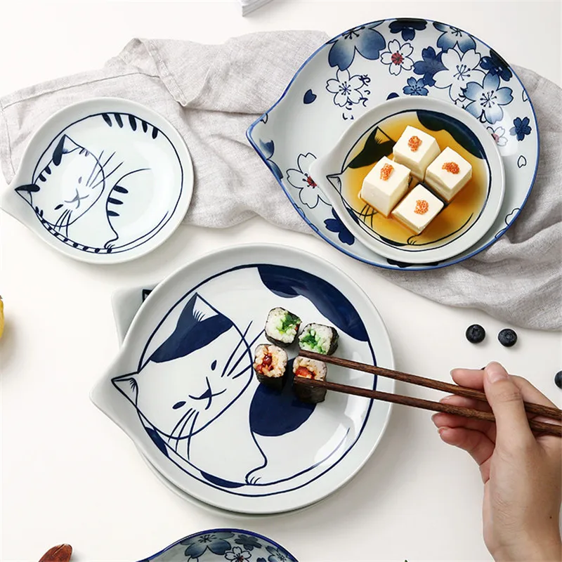 Japanese Style Ceramic Dessert Sauce Dish Tableware Creative Cute Cartoon Lucky Cat Pattern Water Drop Shape Fruit Sushi Plates
Japanese Style Ceramic Dessert Sauce Dish Tableware Creative Cute Cartoon Lucky Cat Pattern Water Drop Shape Fruit Sushi Plates
