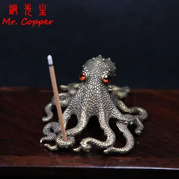 Red Eyes Octopus Statue Retro Brass Tea Pet Desktop Ornament Home Decorations Accessories Crafts Animal Figurines Incense Holder