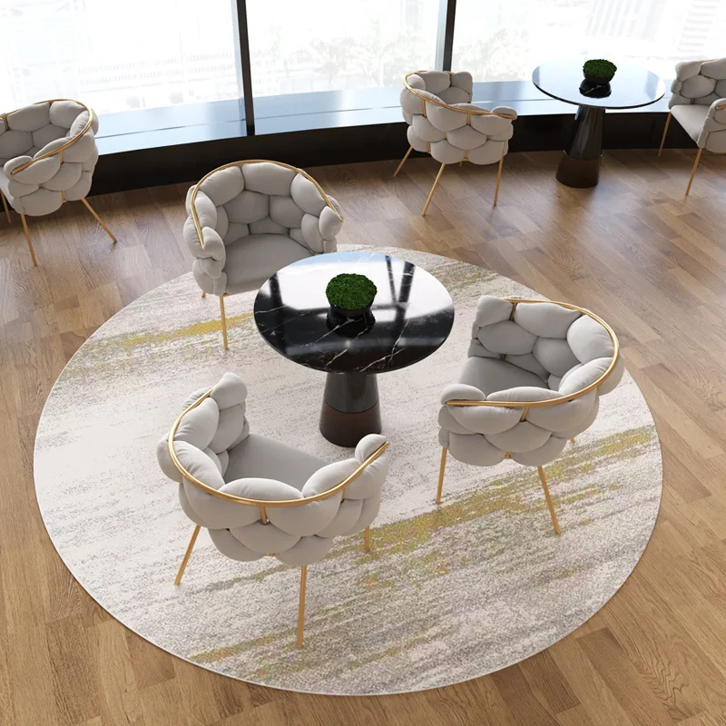 Light luxury simple negotiation table and chair combination sales office hotel marble small round table sofa chair
Light luxury simple negotiation table and chair combination sales office hotel marble small round table sofa chair