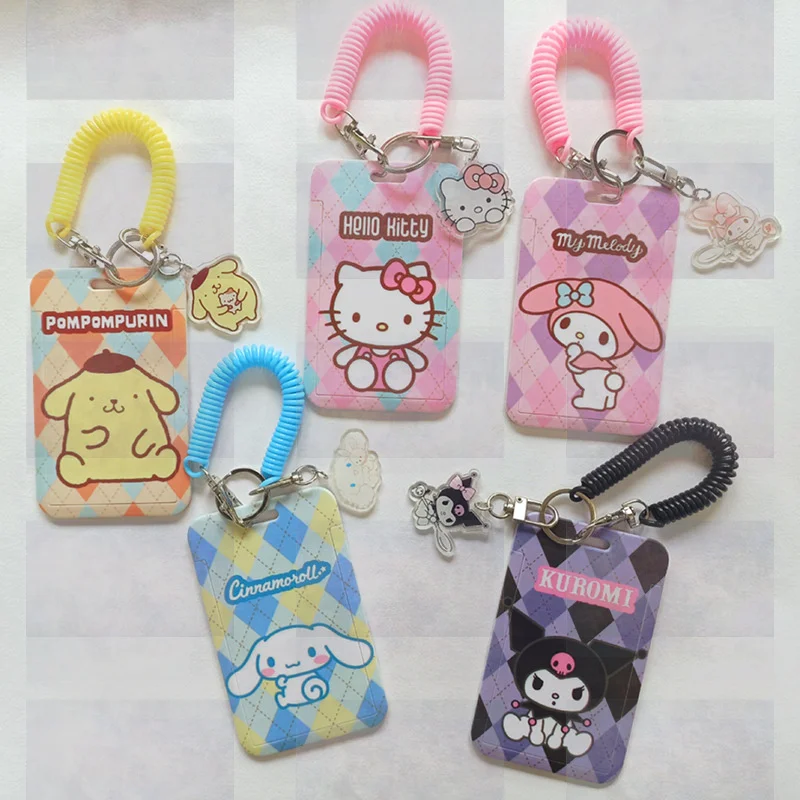 Защитный чехол для ключей Sanrio с рисунками из мультфильмов Hello Kitty Kulomi Melody из ПВХ держатель для карт + пружинный шнурок для ID брелок с подвеской против потери
Защитный чехол для ключей Sanrio с рисунками из мультфильмов Hello Kitty Kulomi Melody из ПВХ держатель для карт + пружинный шнурок для ID брелок с подвеской против потери