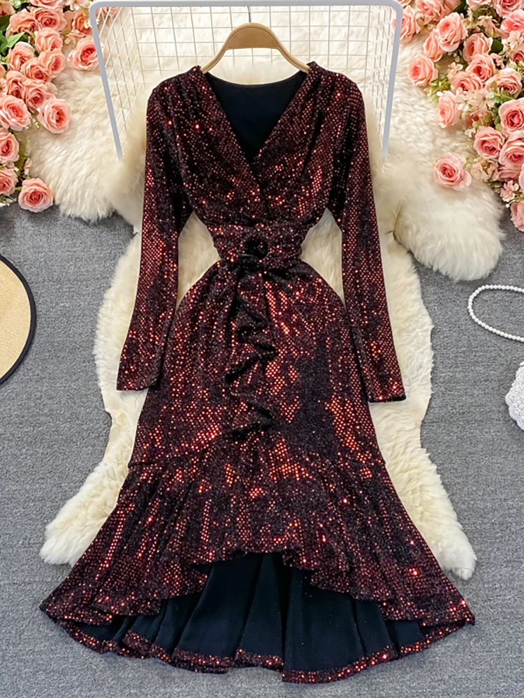 Autumn Women Green/Blue/Red Sequins Party Dress Vintage V-Neck Long Sleeve Irregular Ruffle Mermaid Vestidos Female New Fashion
Autumn Women Green/Blue/Red Sequins Party Dress Vintage V-Neck Long Sleeve Irregular Ruffle Mermaid Vestidos Female New Fashion