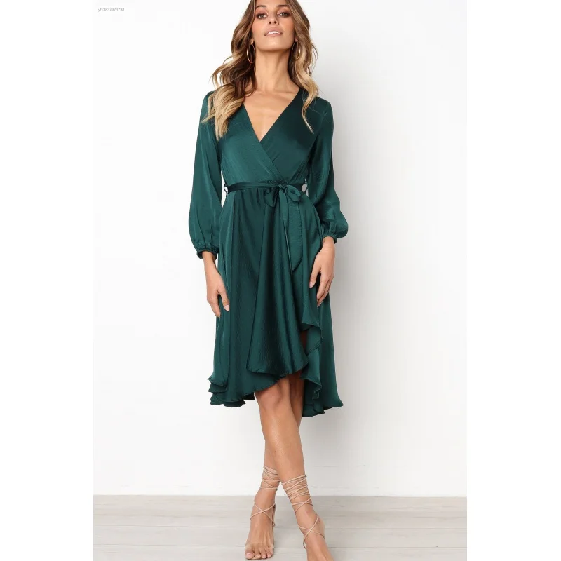 Fall Winter Fashion Hot Sale New European and American Style Fashion Women's Wear Long Sleeve Solid ColorVCollar Midi Dress 
Fall Winter Fashion Hot Sale New European and American Style Fashion Women's Wear Long Sleeve Solid ColorVCollar Midi Dress