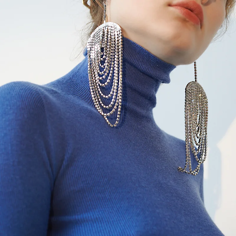 European and American Rhinestone Tassel Ear Hook TikTok Same Style Full Diamond Elegant Wild Earrings Earrings earrings for wome
European and American Rhinestone Tassel Ear Hook TikTok Same Style Full Diamond Elegant Wild Earrings Earrings earrings for wome