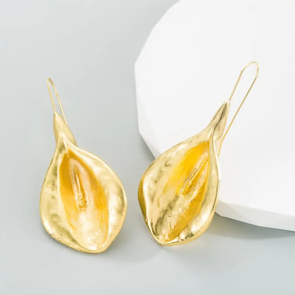 Classic Dangle Earrings Vintage Compact Exaggerated Long Leaf Shape Hook Earrings Drop Earrings Drop Earrings 1 Pair
Classic Dangle Earrings Vintage Compact Exaggerated Long Leaf Shape Hook Earrings Drop Earrings Drop Earrings 1 Pair