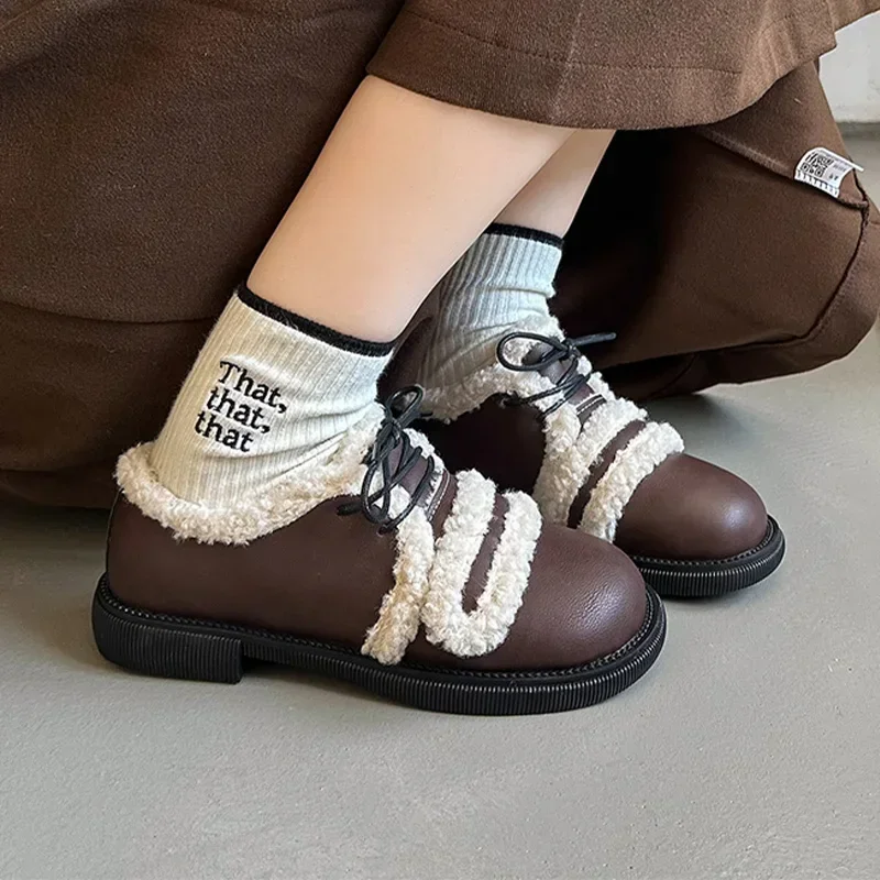 Women Flats Winter Loafers Boots Ankle Fur Warm Casual Shoes 2024 Pu Leather Designer Brand Short Plush Fashion Zapatos Mujer
Women Flats Winter Loafers Boots Ankle Fur Warm Casual Shoes 2024 Pu Leather Designer Brand Short Plush Fashion Zapatos Mujer