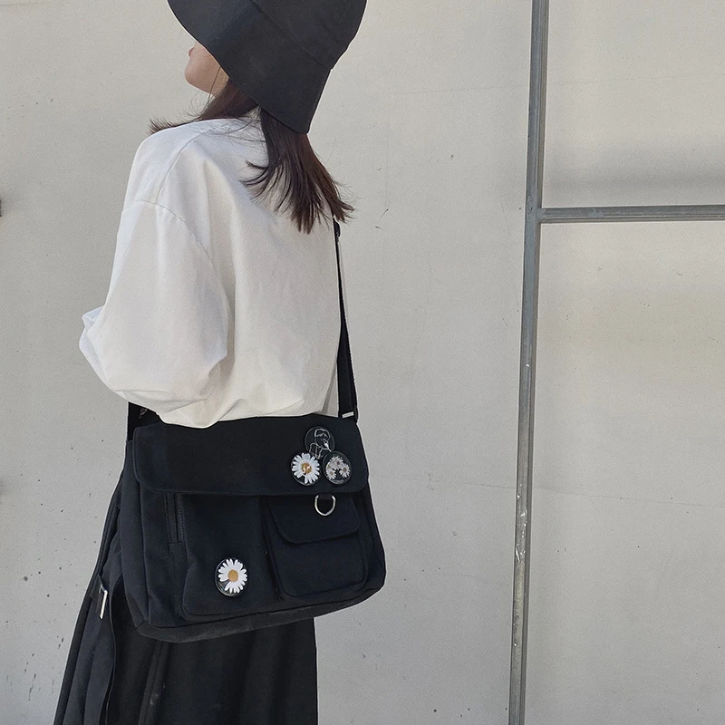 Youth Fashion Casual VersionCanvas Diagonal Cross Bag Women Messenger Bags Ladies Large Capacity Shoulder Bag Solid Color
Youth Fashion Casual VersionCanvas Diagonal Cross Bag Women Messenger Bags Ladies Large Capacity Shoulder Bag Solid Color